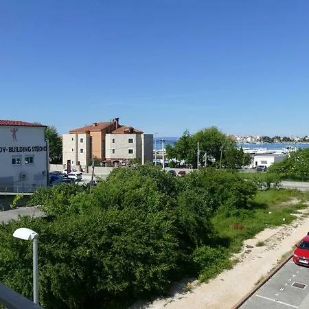 Luxanni 2 - Near Sandy Beach & Marina * Podstrana